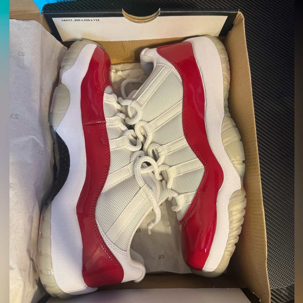 Jordan 11 - Picture 7 of 11